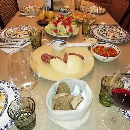 Giovannarolla House 4* أوستوني