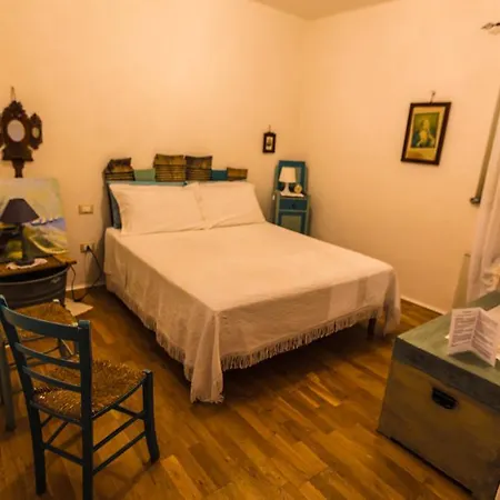 Giovannarolla House أوستوني