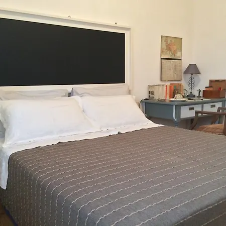 Giovannarolla House 4* オストゥーニ