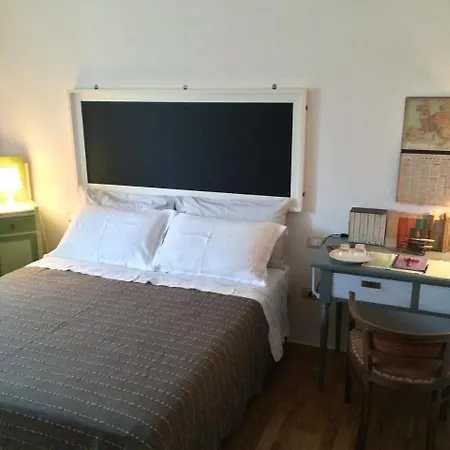 Couette-café Giovannarolla House